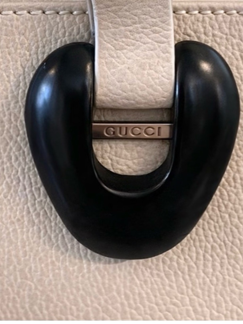 AUTHENTIC RARE GUCCI CREAM/IVORY LEATHER TOTE BLACK SCUPTURAL HARDWARE - Picture 8 of 12